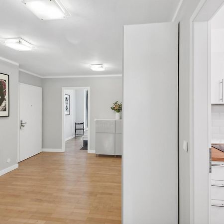 Traumhafte Wohnung Mitten In Charlottenburg Berlim Exterior foto