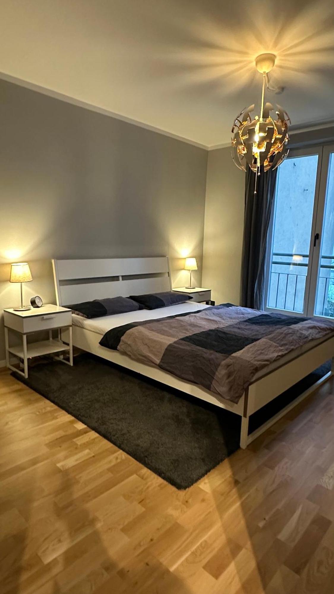 Traumhafte Wohnung Mitten In Charlottenburg Berlim Exterior foto