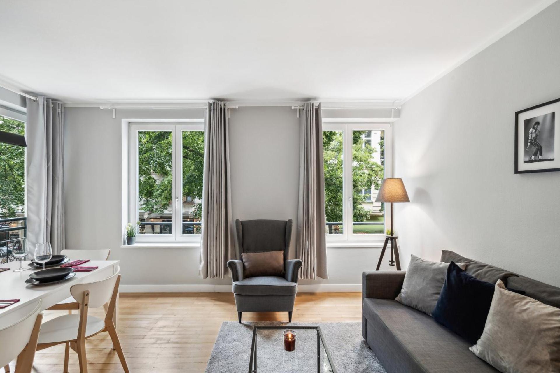 Traumhafte Wohnung Mitten In Charlottenburg Berlim Exterior foto
